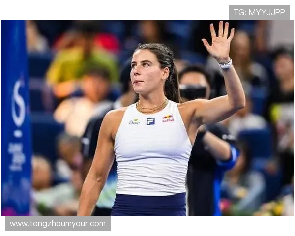 佩古拉上演惊天逆转力克纳瓦罗强势闯入中网女单四强席位之争关键赛